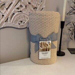 NWT Better Homes & Gardens Chenille Knit Throw Blanket – Neutral Beige